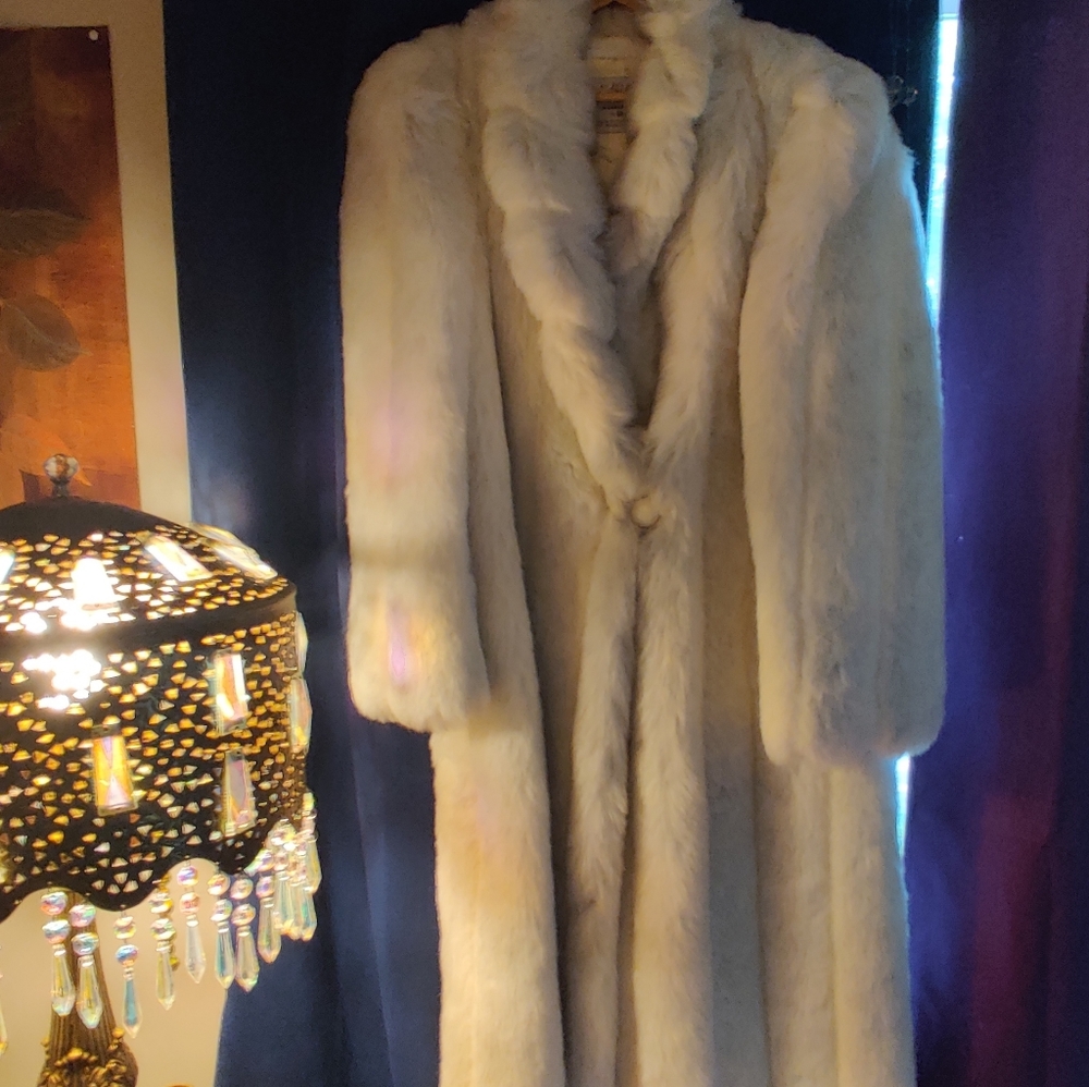Intrigue by Glenoit Faux Fur Coat